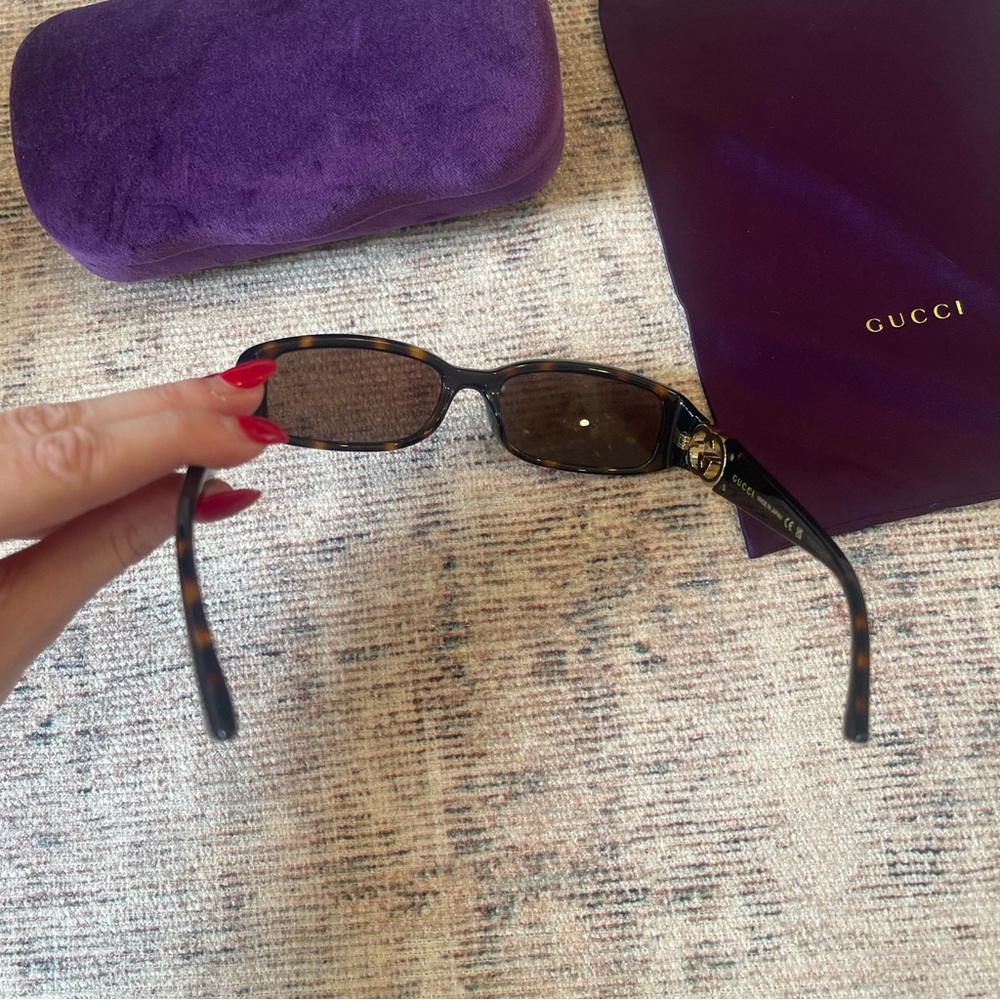 Gucci Rectangular Frame Sunglasses For Women In D… - image 5